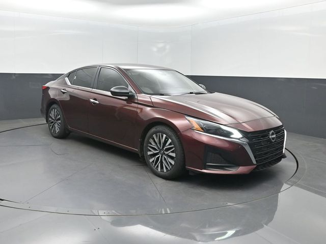 2024 Nissan Altima 2.5 SV Sedan - 23015239 - 34