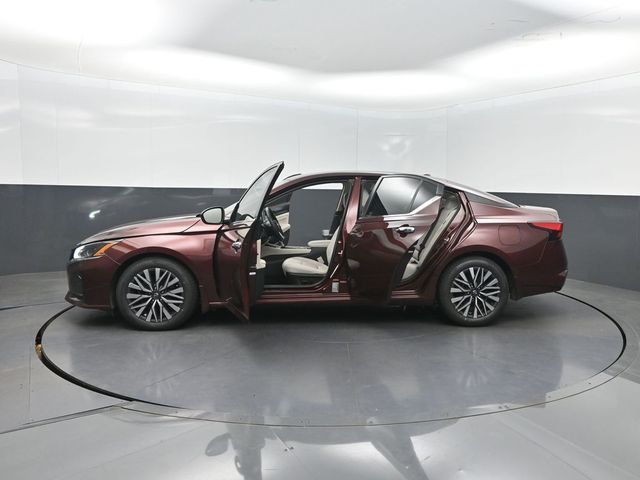 2024 Nissan Altima 2.5 SV Sedan - 23015239 - 39