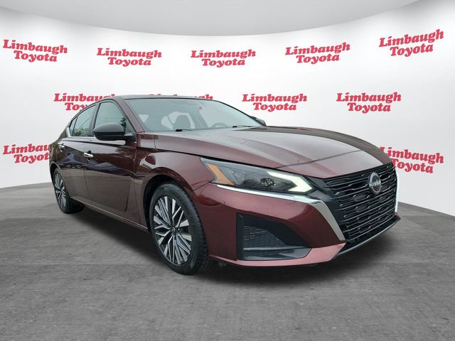 2024 Nissan Altima 2.5 SV Sedan - 22935431 - 17