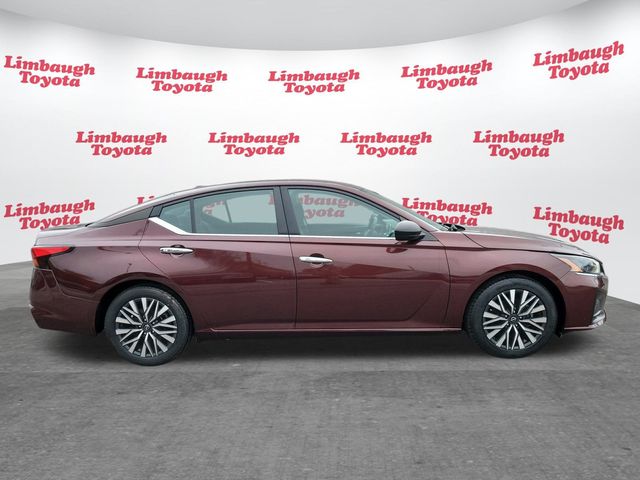 2024 Nissan Altima 2.5 SV Sedan - 22935431 - 20