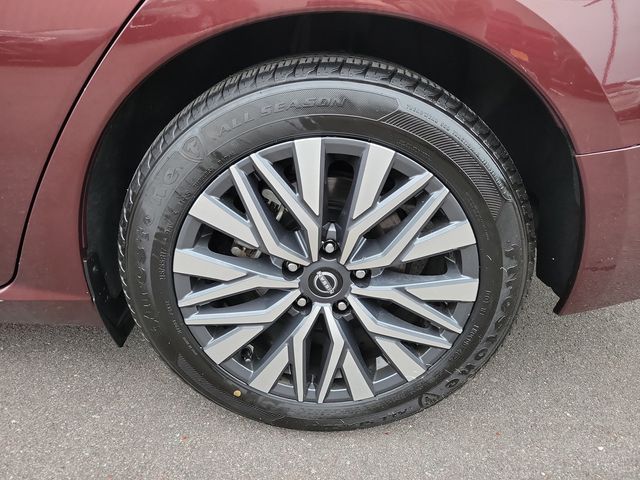 2024 Nissan Altima 2.5 SV Sedan - 22935431 - 24