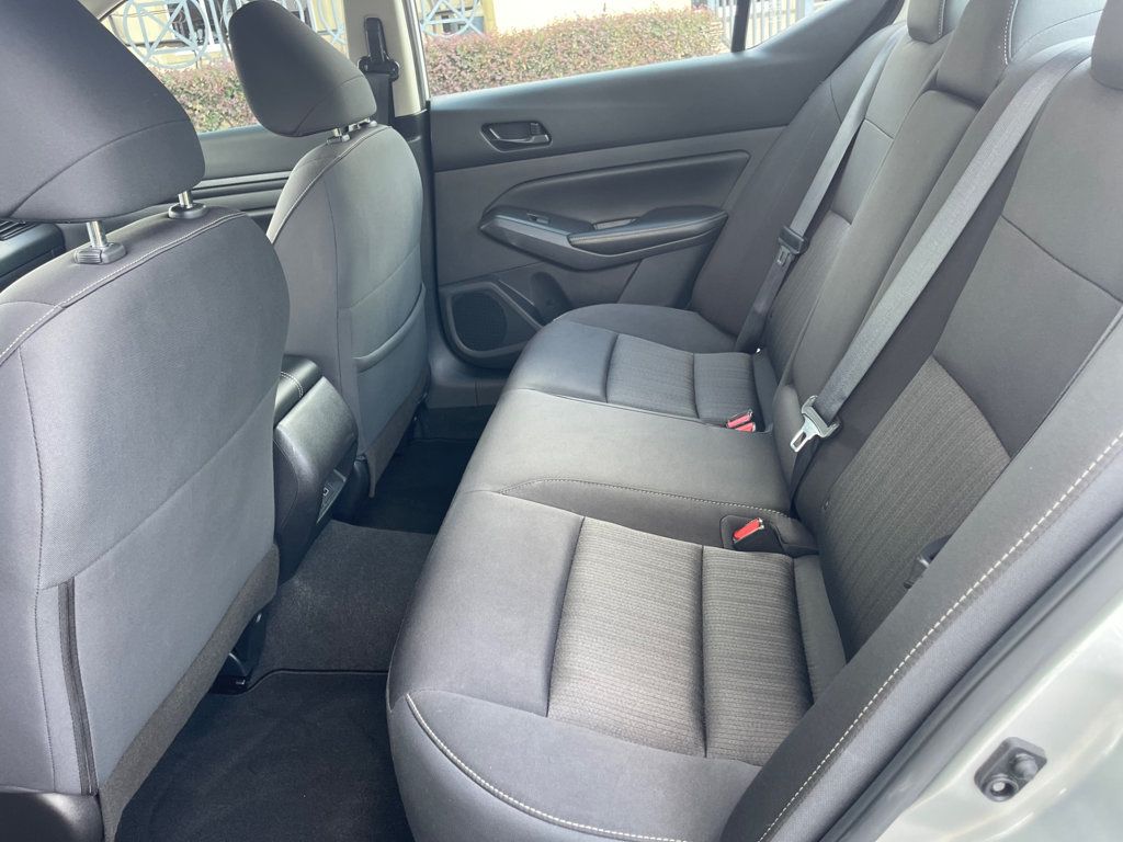 2024 Nissan Altima 2.5 SV photo 11