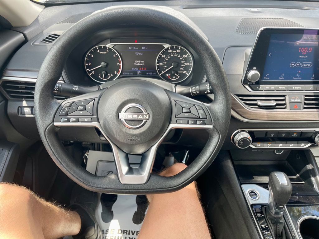2024 Nissan Altima 2.5 SV photo 13