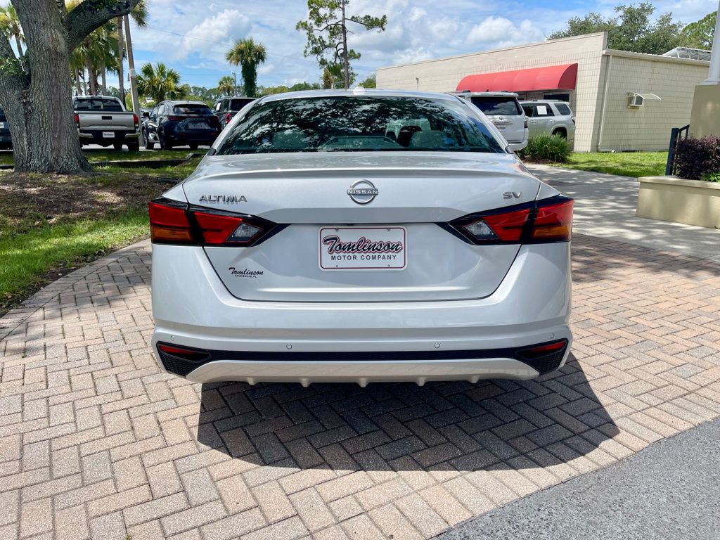 2024 Nissan Altima 2.5 SV photo 4