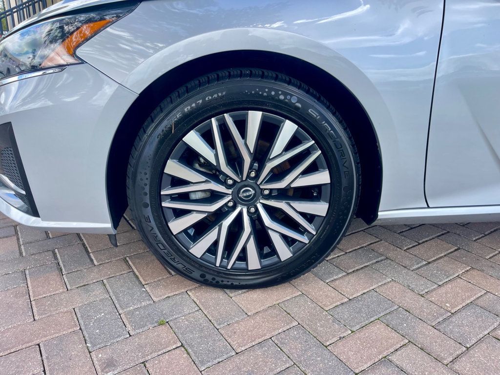 2024 Nissan Altima 2.5 SV photo 9