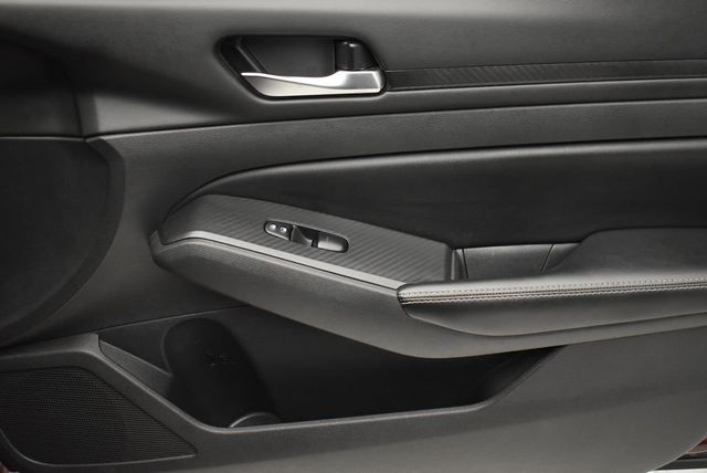 2024 Nissan Altima 2.5 SV Sedan - 23015781 - 22