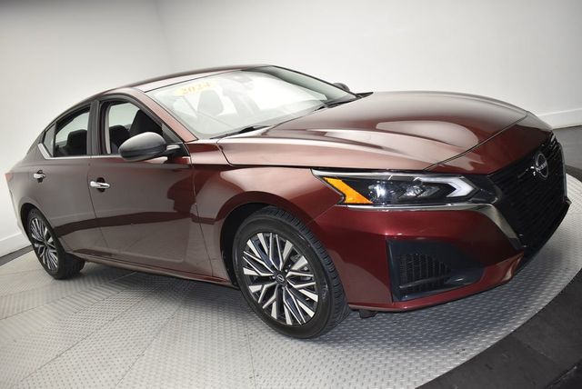 2024 Nissan Altima 2.5 SV Sedan - 23015781 - 2