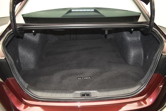 2024 Nissan Altima 2.5 SV Sedan - 23015781 - 35