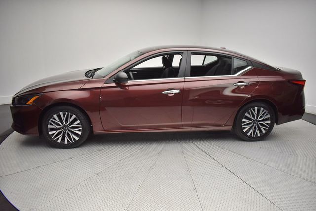 2024 Nissan Altima 2.5 SV Sedan - 23015781 - 7