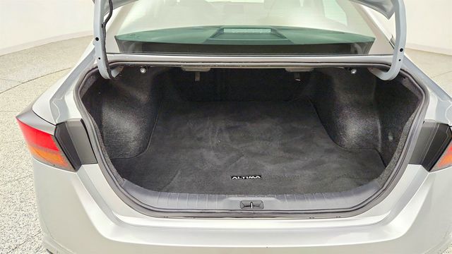 2024 Nissan Altima 2.5 SV Sedan - 23079835 - 20
