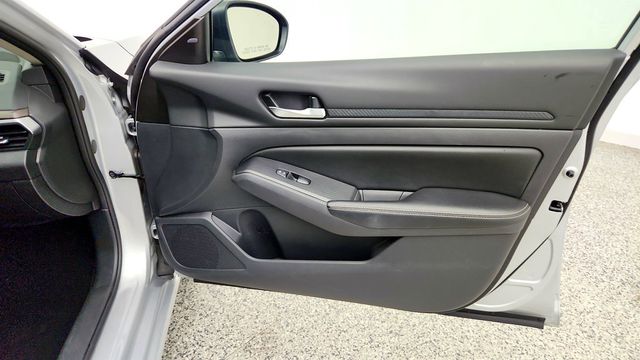 2024 Nissan Altima 2.5 SV Sedan - 23079835 - 24