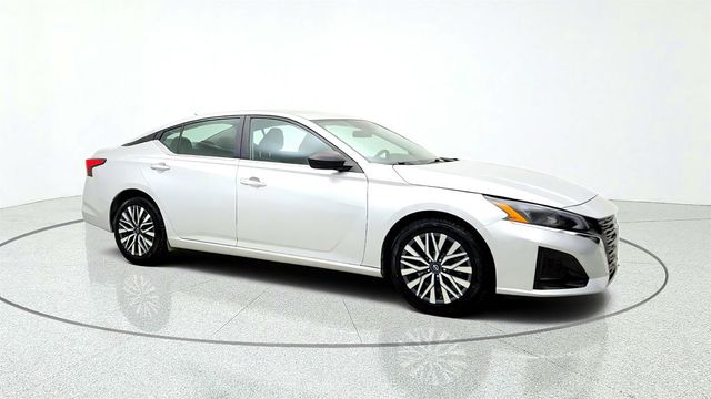 2024 Nissan Altima 2.5 SV Sedan - 23079835 - 2
