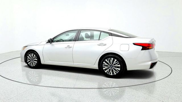 2024 Nissan Altima 2.5 SV Sedan - 23079835 - 6