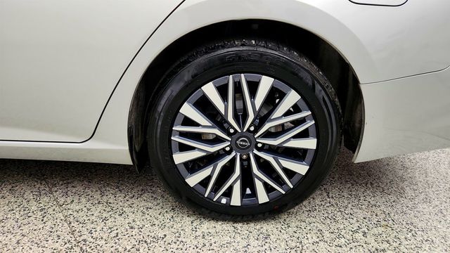 2024 Nissan Altima 2.5 SV Sedan - 23079835 - 8