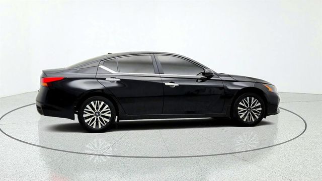 2024 Nissan Altima 2.5 SV Sedan - 23081739 - 3