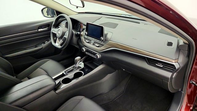 2024 Nissan Altima 2.5 SV Sedan - 23100328 - 22