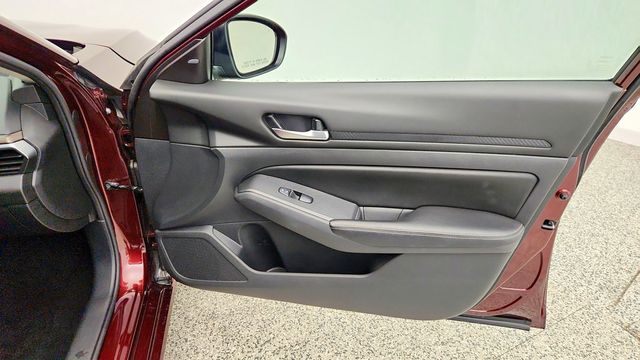 2024 Nissan Altima 2.5 SV Sedan - 23100328 - 23