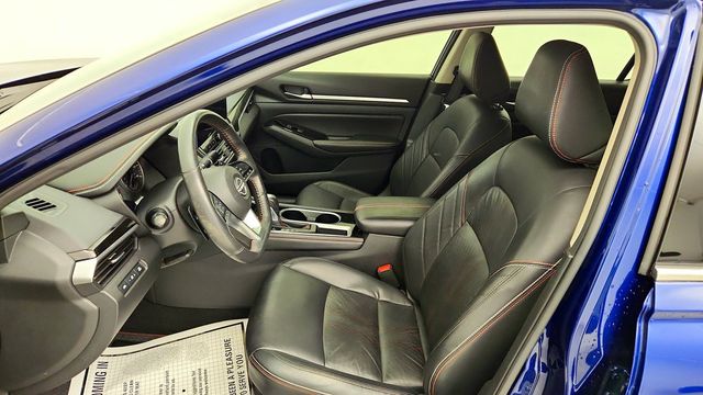 2024 Nissan Altima SR Sedan w/ Premium Pkg & Moonroof - 23091442 - 18
