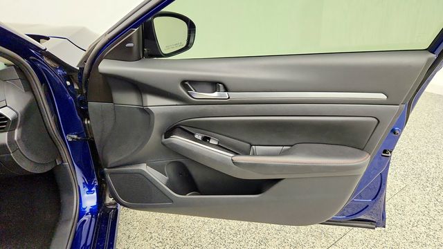 2024 Nissan Altima SR Sedan w/ Premium Pkg & Moonroof - 23091442 - 24