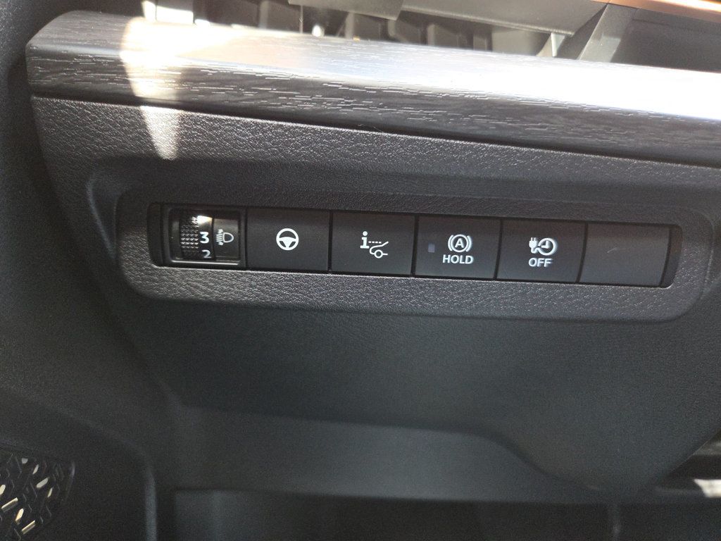 Nissan Ariya photo 17