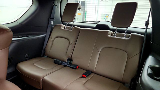 2024 Nissan Armada 4x2 Platinum w/ 2nd Row Captain's Chairs & Cross Bars - 23065750 - 20