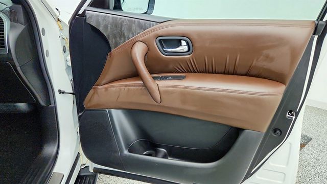 2024 Nissan Armada 4x2 Platinum w/ 2nd Row Captain's Chairs & Cross Bars - 23065750 - 24