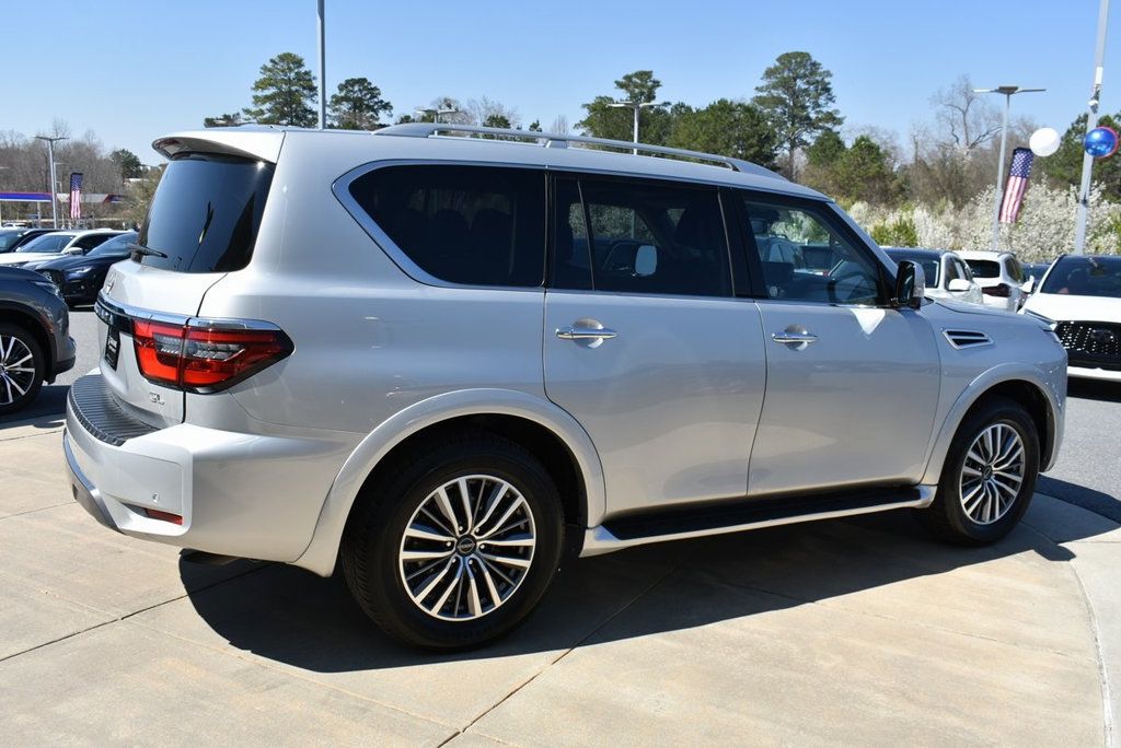 2024 Nissan Armada SL photo 11