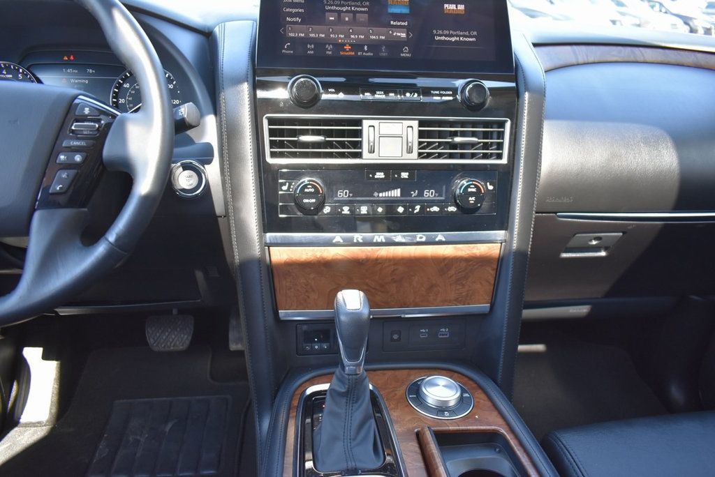 2024 Nissan Armada SL photo 18