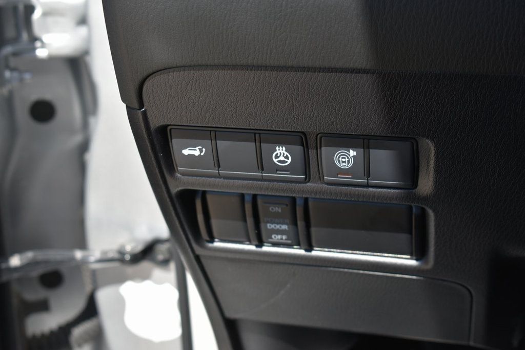 2024 Nissan Armada SL photo 30