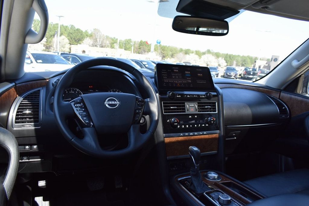 2024 Nissan Armada SL photo 7
