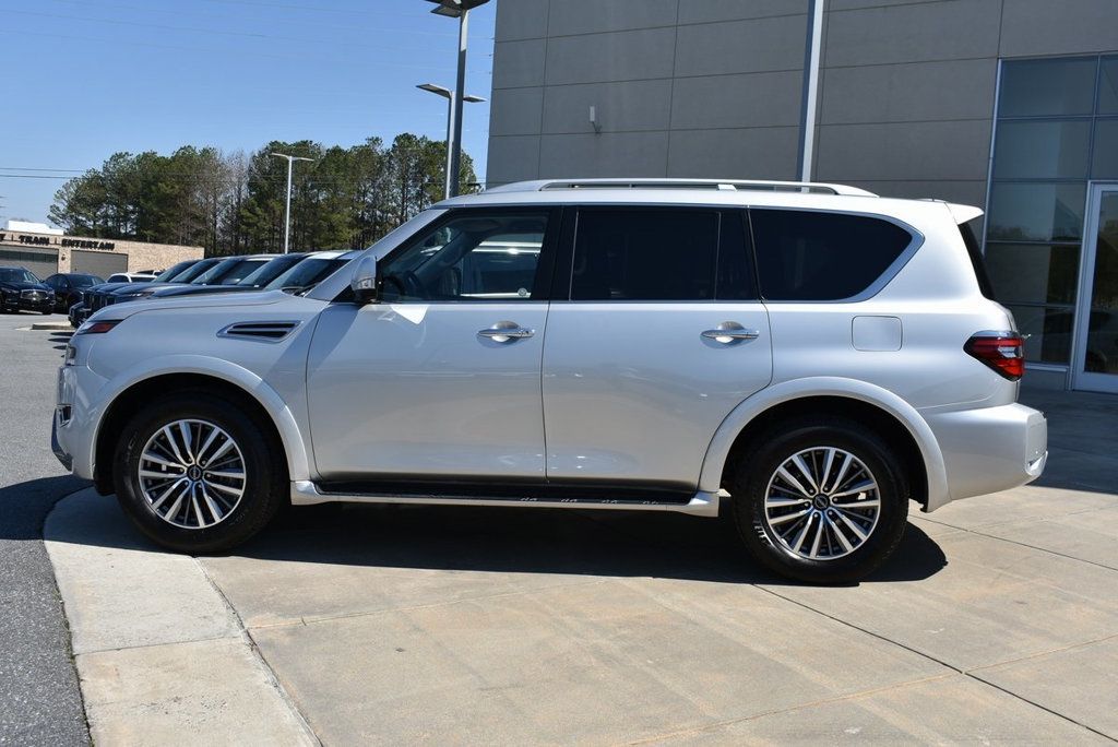 2024 Nissan Armada SL photo 8
