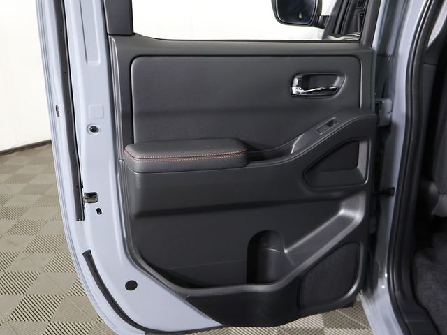 2024 Nissan Frontier Crew Cab 4x4 PRO-4X - 23070123 - 23
