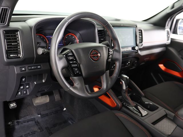 2024 Nissan Frontier Crew Cab 4x4 PRO-4X - 23070123 - 25