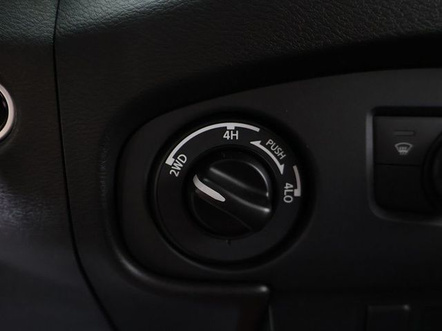 2024 Nissan Frontier Crew Cab 4x4 PRO-4X - 23070123 - 38