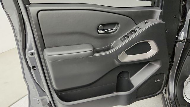 2024 Nissan Frontier Crew Cab 4x4 SL with Technology Package - 22945424 - 9