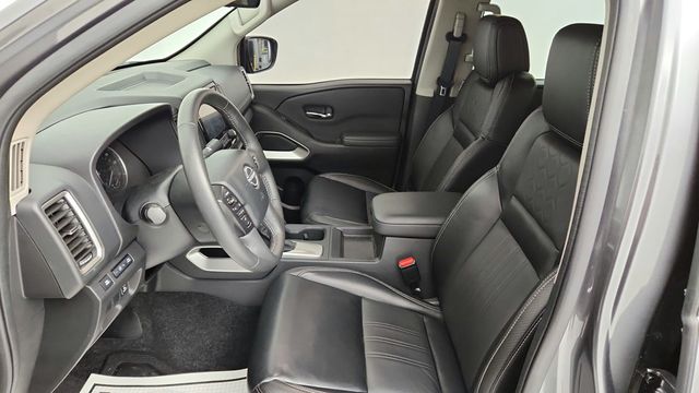 2024 Nissan Frontier Crew Cab 4x4 SL with Technology Package - 22945424 - 19