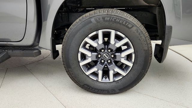 2024 Nissan Frontier Crew Cab 4x4 SL with Technology Package - 22945424 - 8