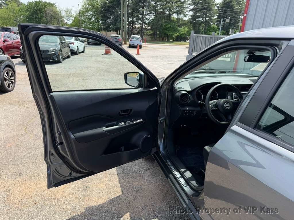 2024 Nissan Kicks S FWD - 23015378 - 8