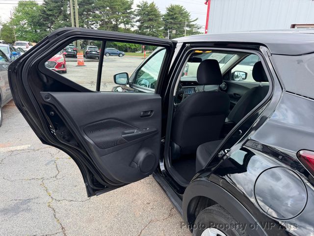 2024 Nissan Kicks S FWD - 23031473 - 9