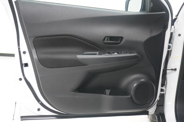2024 Nissan Kicks S FWD - 23010922 - 13