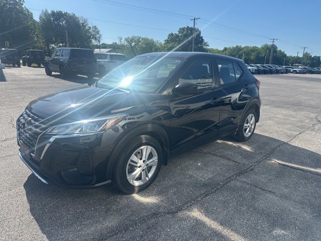 2024 Nissan Kicks S FWD - 23022278 - 3