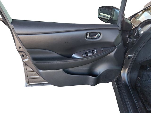 2024 Nissan Leaf S Hatchback - 22935830 - 21