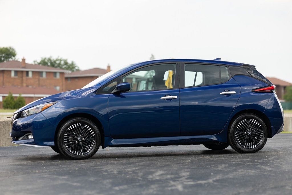 2024 Nissan Leaf SV Plus photo 3