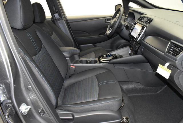 2024 Nissan Leaf SV PLUS Hatchback - 22956592 - 25