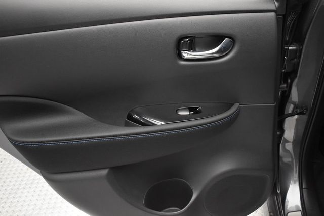 2024 Nissan Leaf SV PLUS Hatchback - 22956592 - 34