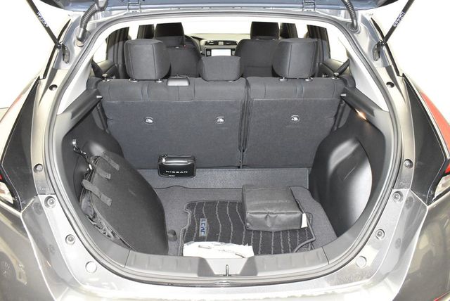 2024 Nissan Leaf SV PLUS Hatchback - 22956592 - 38