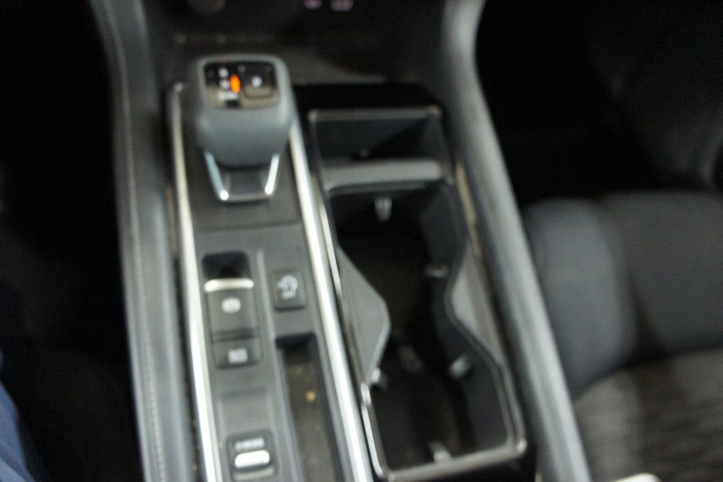2024 Nissan Pathfinder 3RD Row Seats, SV, Low Mileage! - 23058871 - 29
