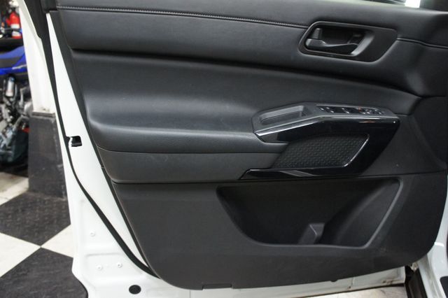 2024 Nissan Pathfinder 3RD Row Seats, SV, Low Mileage! - 23058871 - 32