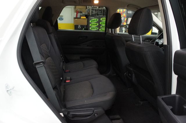 2024 Nissan Pathfinder 3RD Row Seats, SV, Low Mileage! - 23058871 - 38