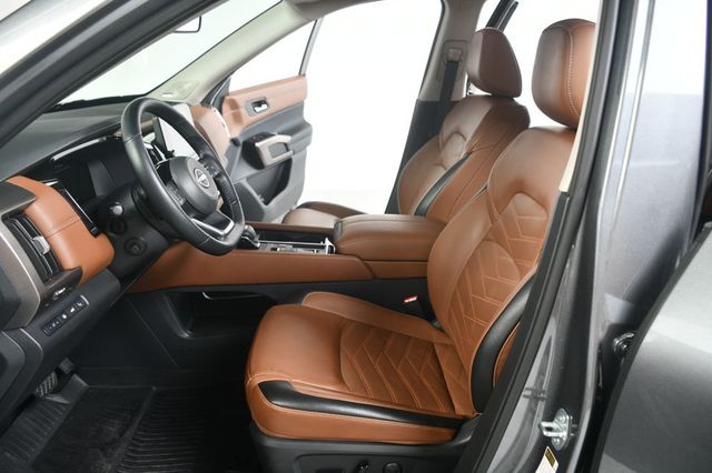 2024 Nissan Pathfinder Platinum 2WD - 23024808 - 28